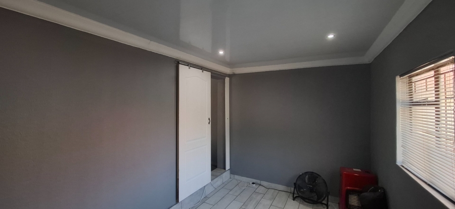 3 Bedroom Property for Sale in Vaalpark Free State